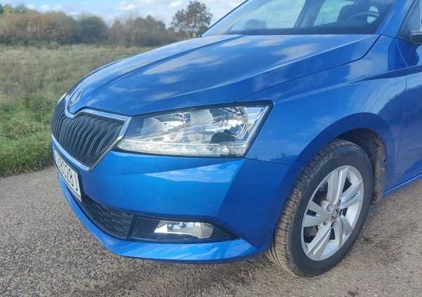 Skoda Fabia cena 37900 przebieg: 179500, rok produkcji 2019 z Słubice małe 326